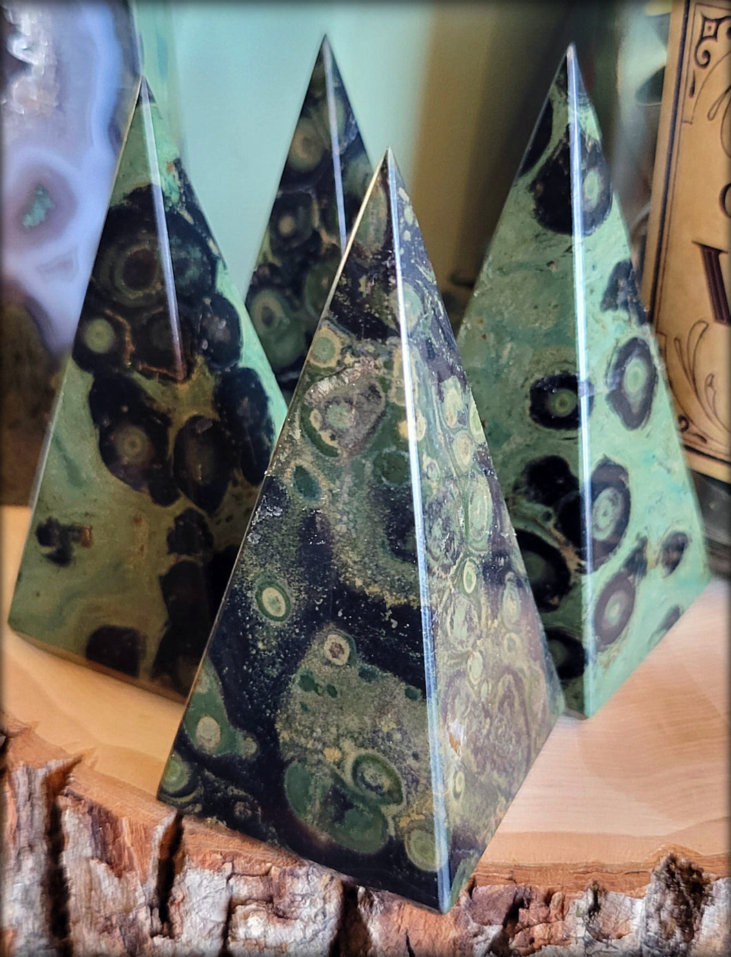 Kambaba Jasper Tetrahedron